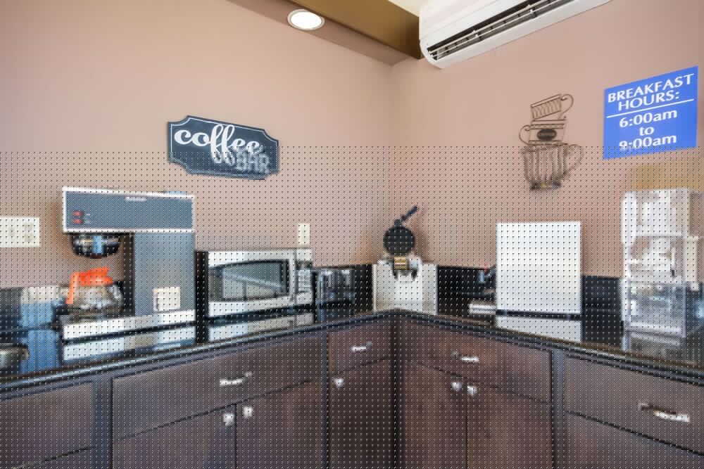 Econo Lodge Inn and Suites Oklahoma City 7/31