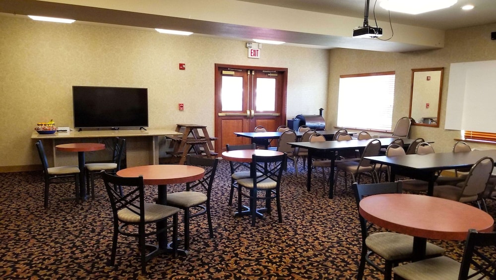 Clatskanie River Inn 38/49