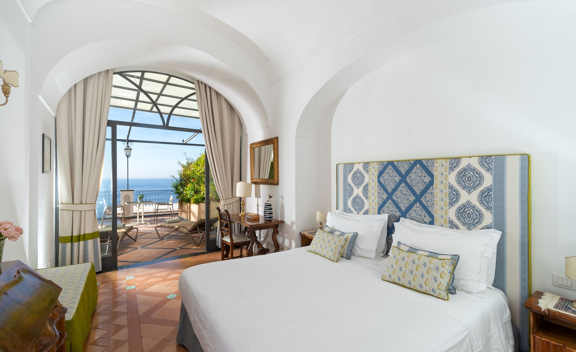 غرفة سوبيريور بسرير كينج بإطلالة على البحر بشرفة، Hotel Punta Regina 2/3