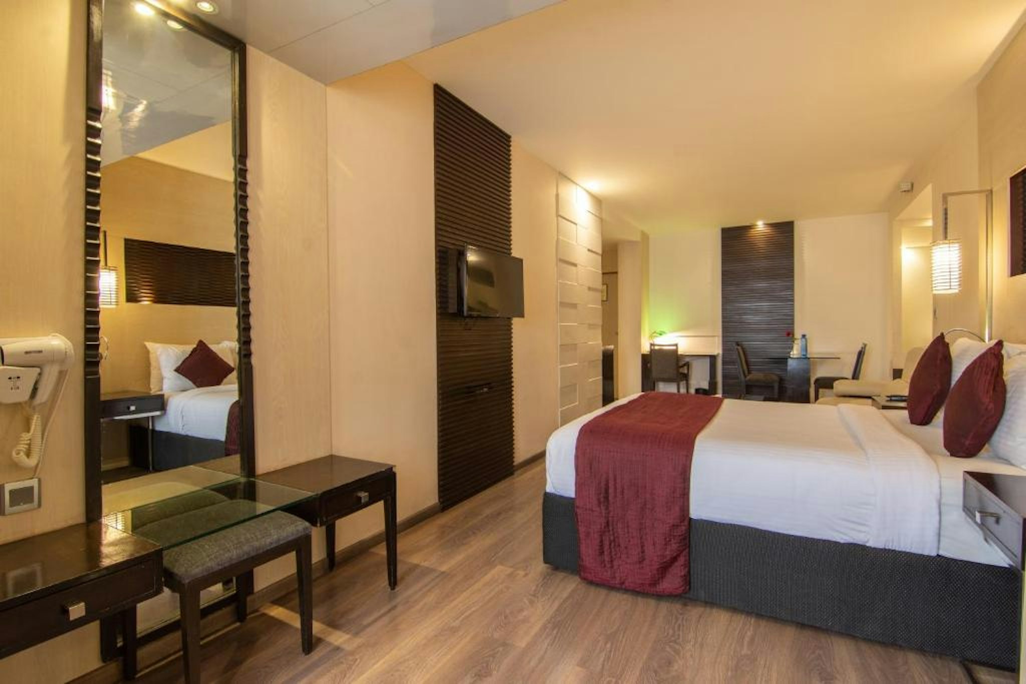 Halcyon Hotel Residences 24/55