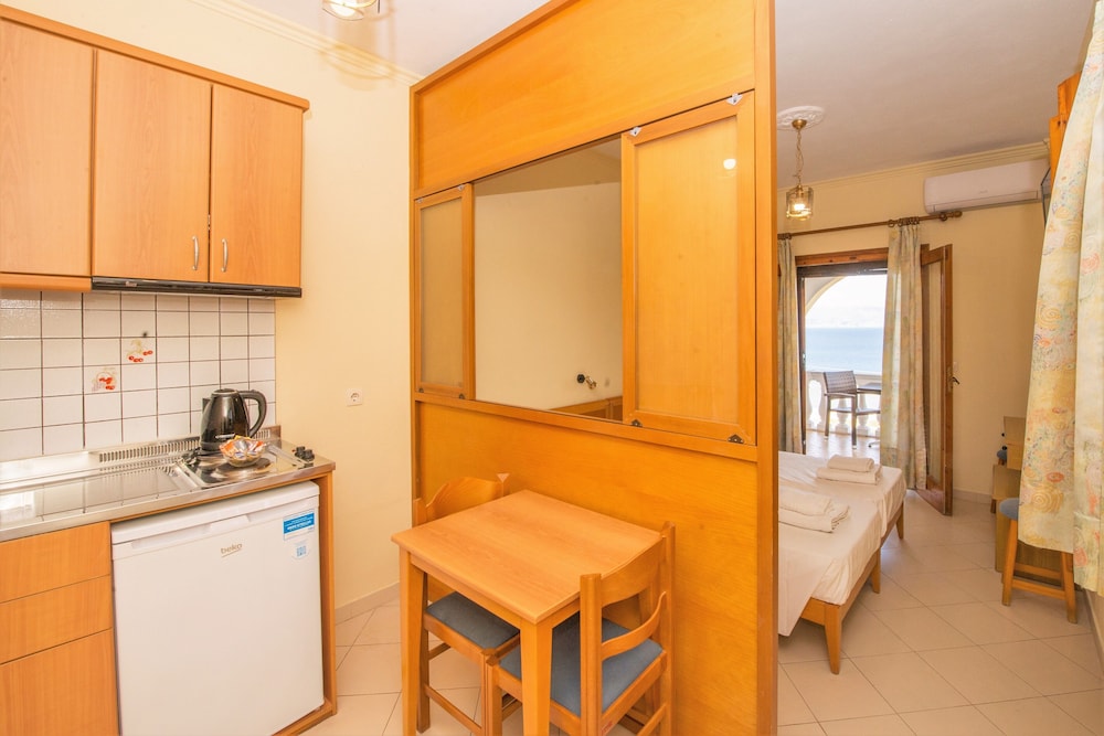 Dionysos Apartments 46/67