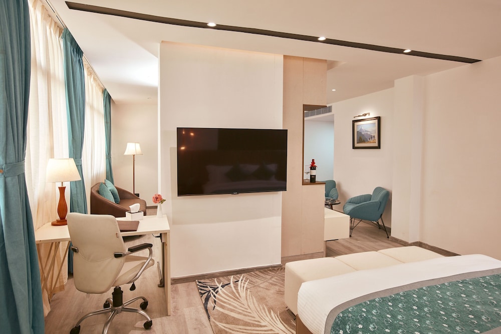 Indreni Suites Hotel 31/36
