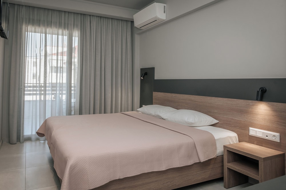 Elizabeth Queen Luxury Rooms 12/50