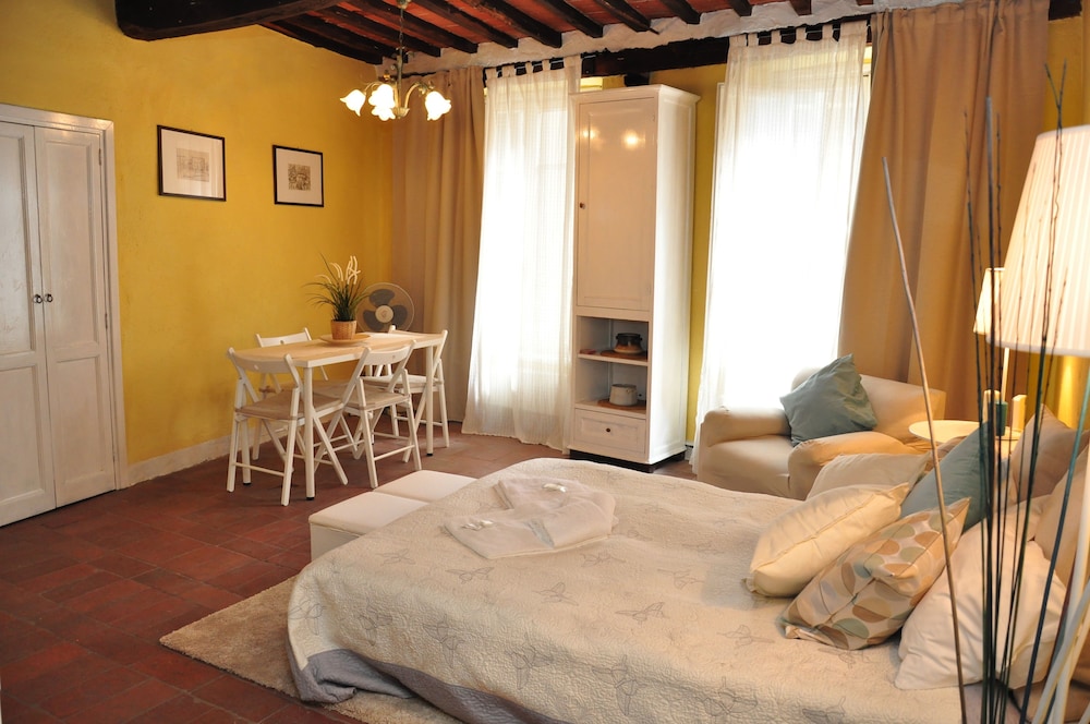 Bed and Breakfast At Home Lucca 23/36