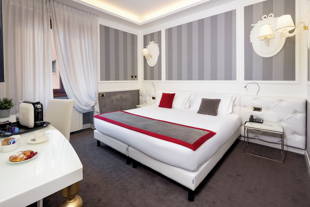 Grande Albergo Roma 23/69