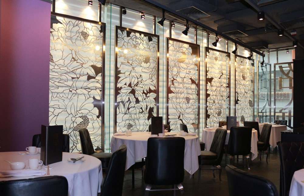 Lan Kwai Fong Hotel 24/54