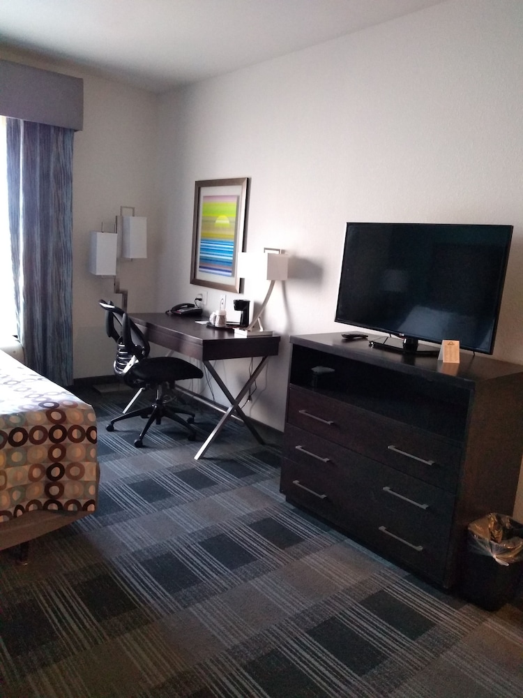 Days Inn by Wyndham Alva 15/24