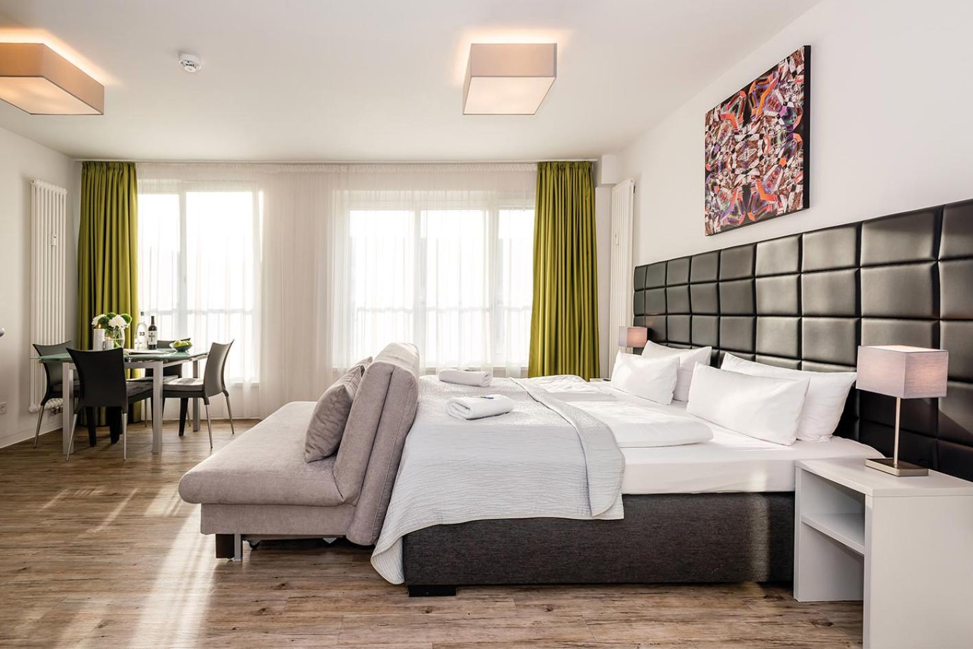 1 BEDROOM, STUDIO, APARTMENT