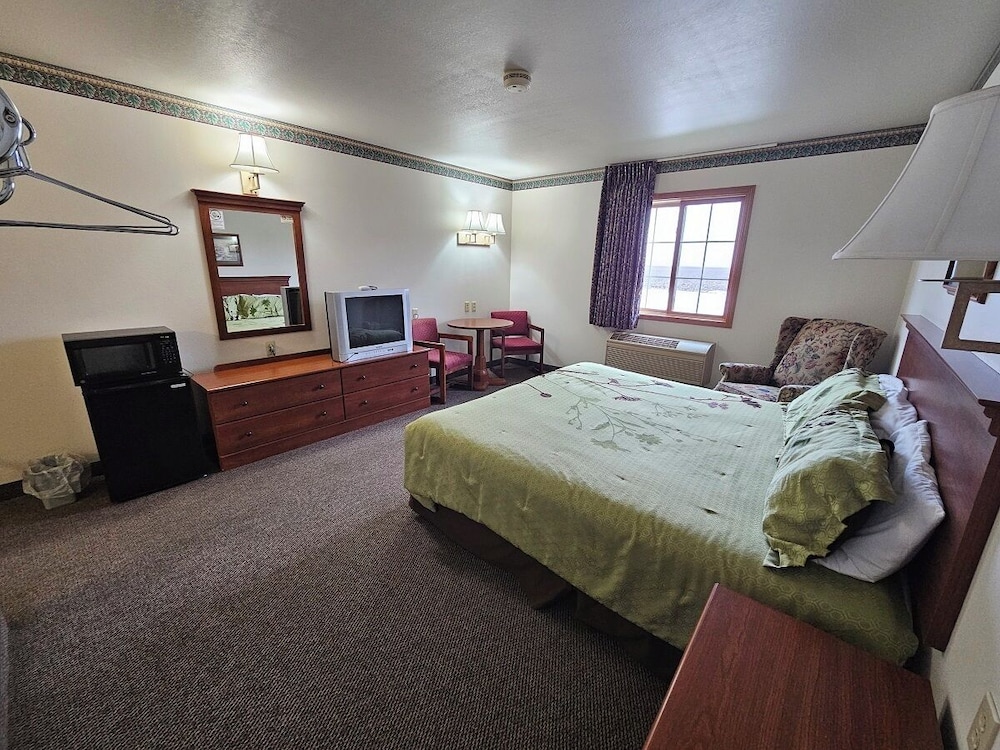 Park View Inn And Suites And Conference Center 10/65