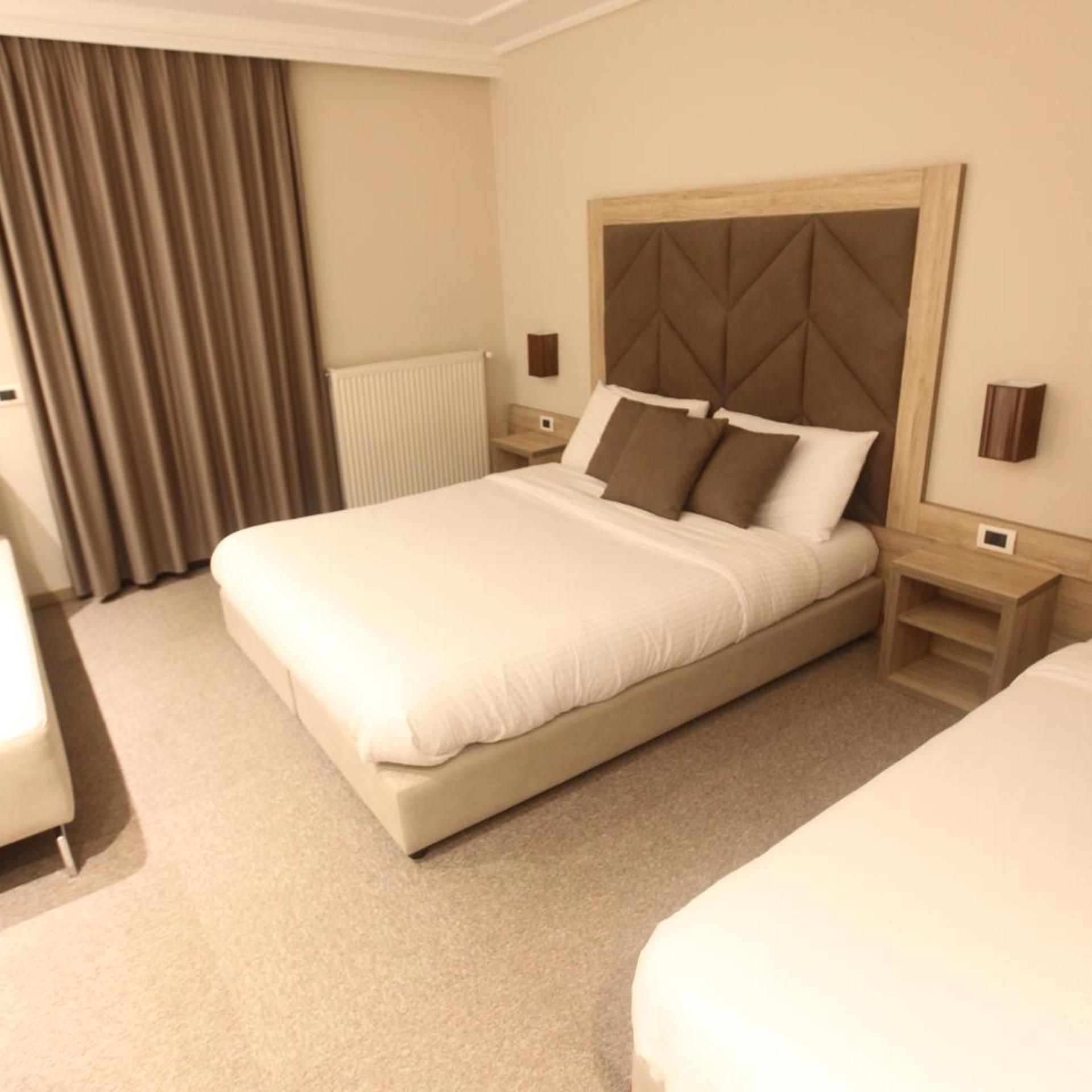 Alpin Llogara Hotel 16/55