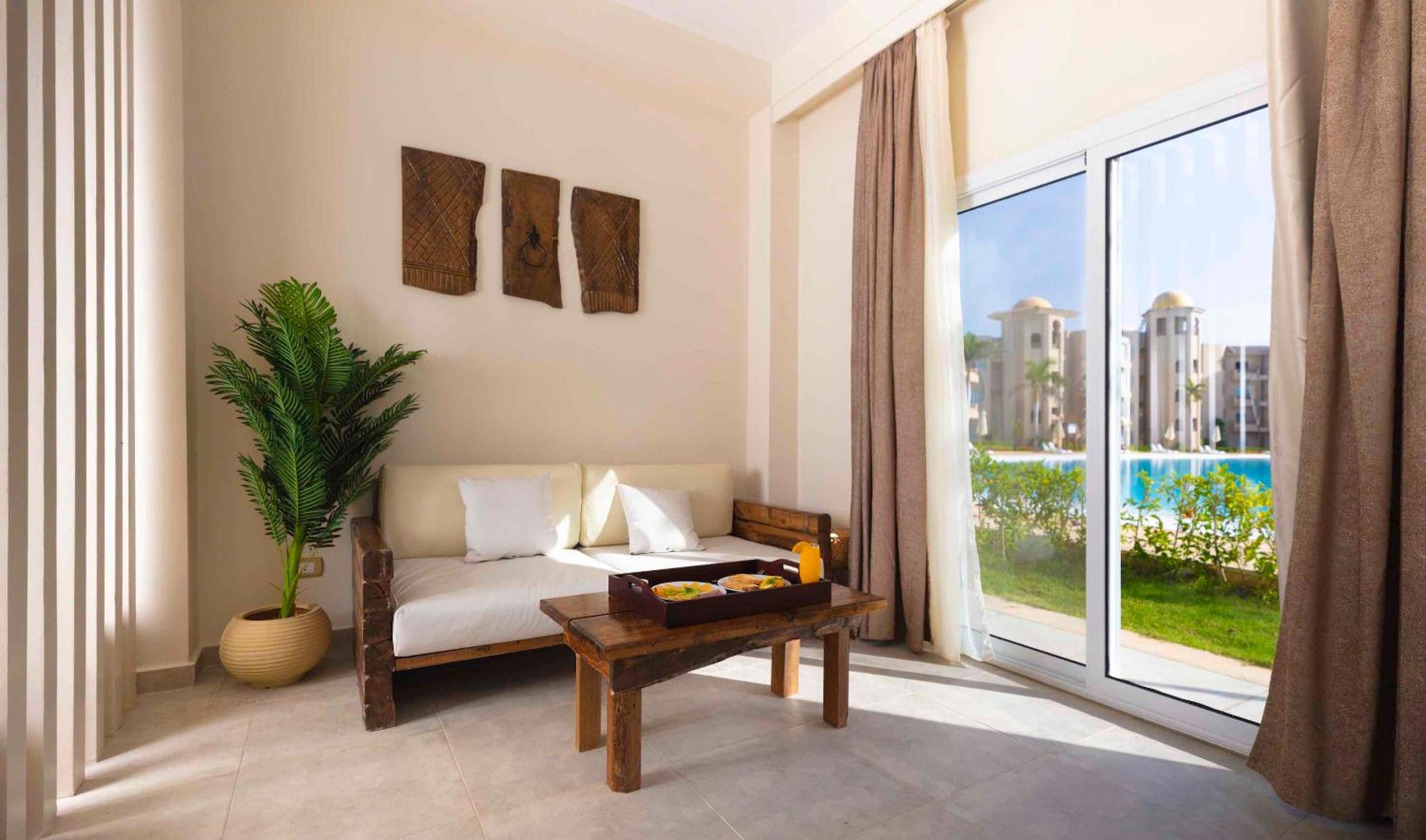 Studio, Queen Bed, Lagoon View