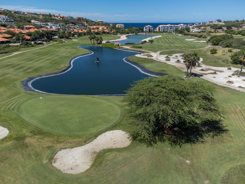 The Reef at Blue Bay Golf & Beach Resort 40/50