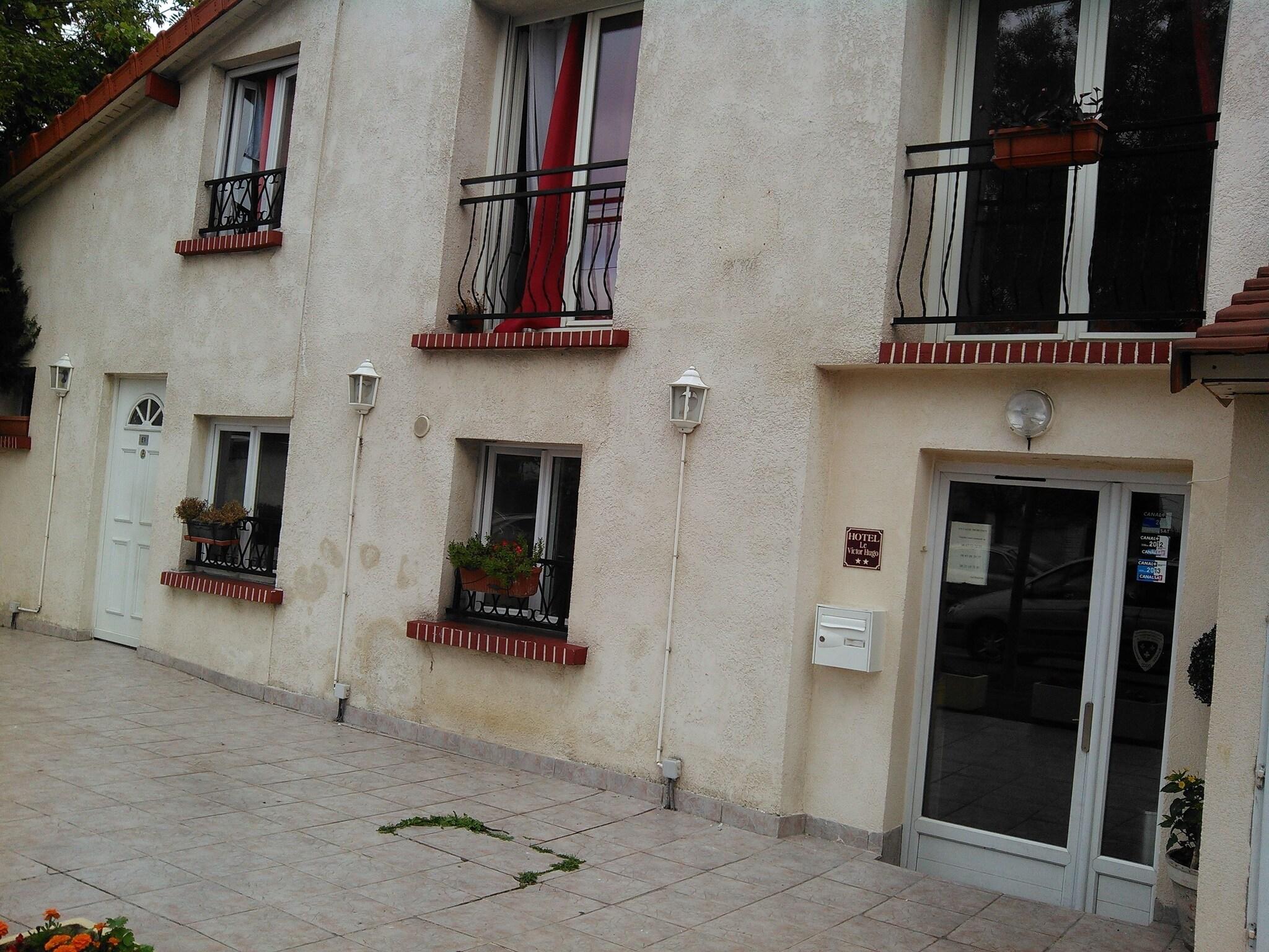 Hotel Victor Hugo 1/39