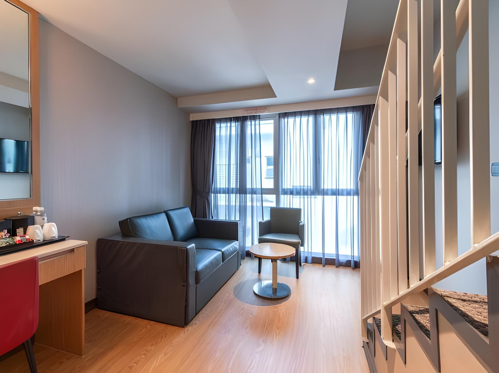 Bluewaters Pods 38 Hongkong St 29/40