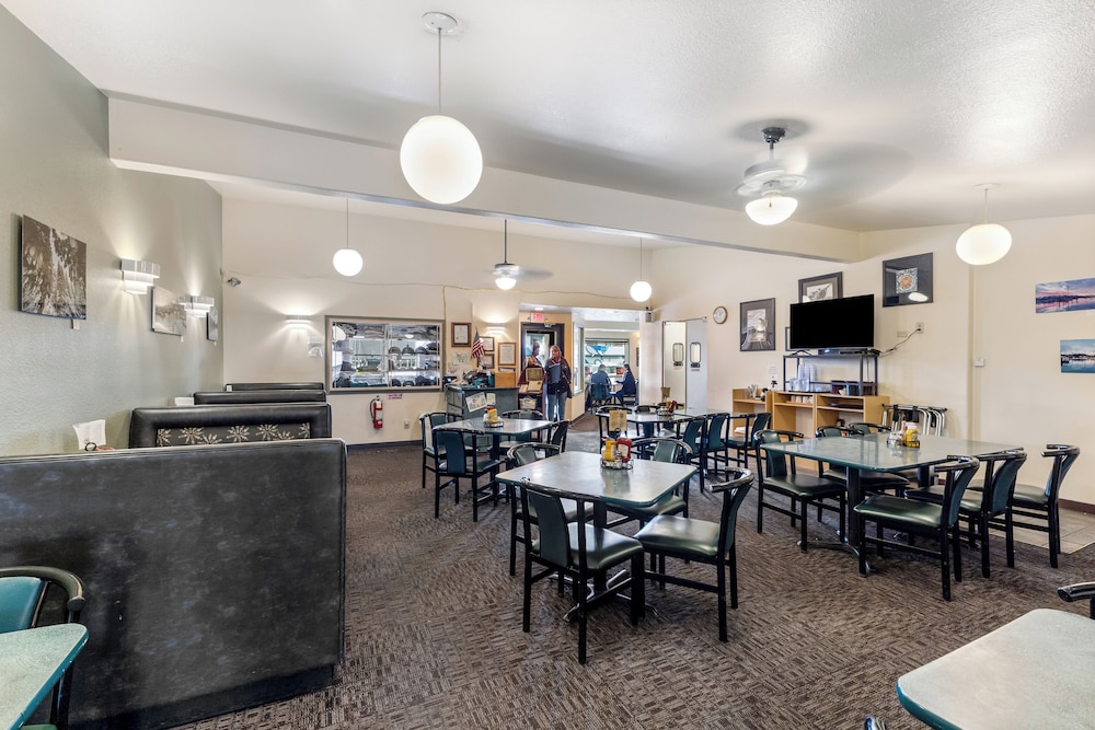 Breeze Inn 40/54