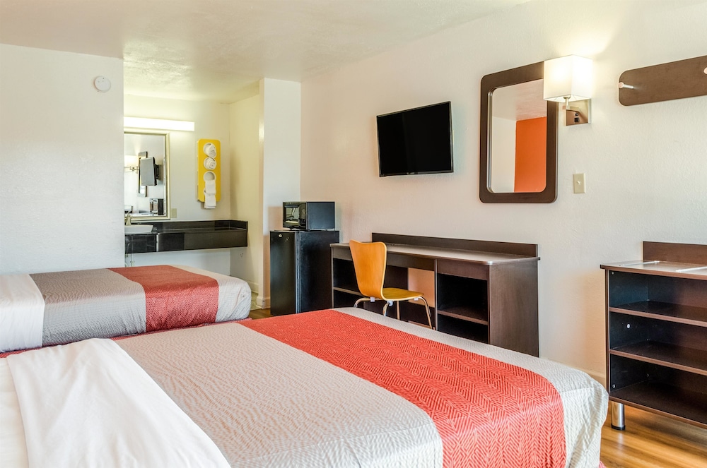 Motel6 Saraland, AL 16/28