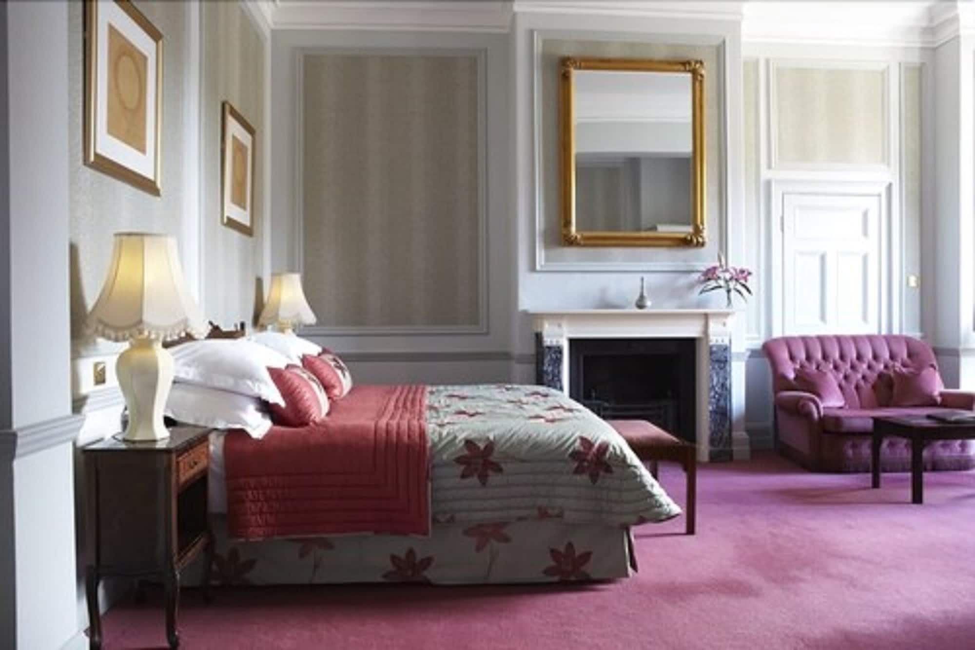 Classic, Superior, Mansion, Twin Beds، Tylney Hall 2/3