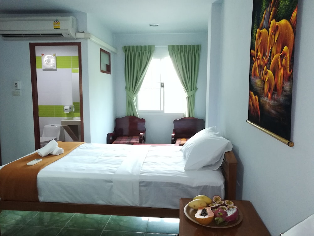 SUPERIOR, DOUBLE OR TWIN BED