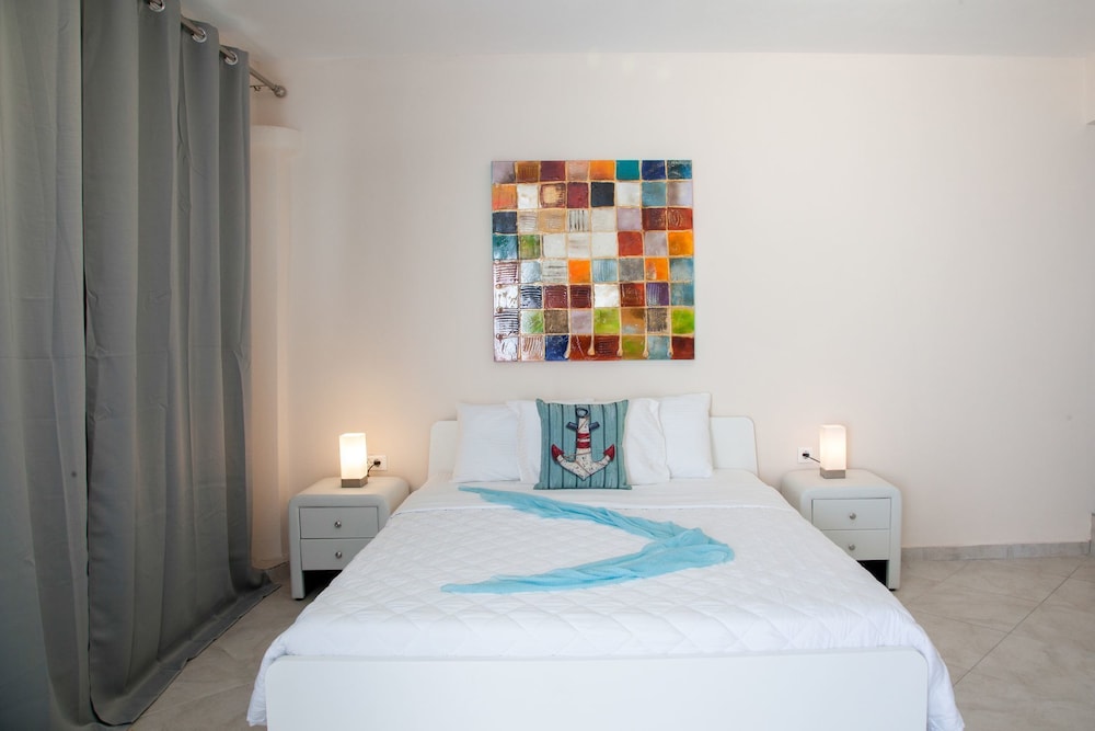 2 BEDROOMS, SUPERIOR, APARTMENT, SEA VIEW, HOT TUB