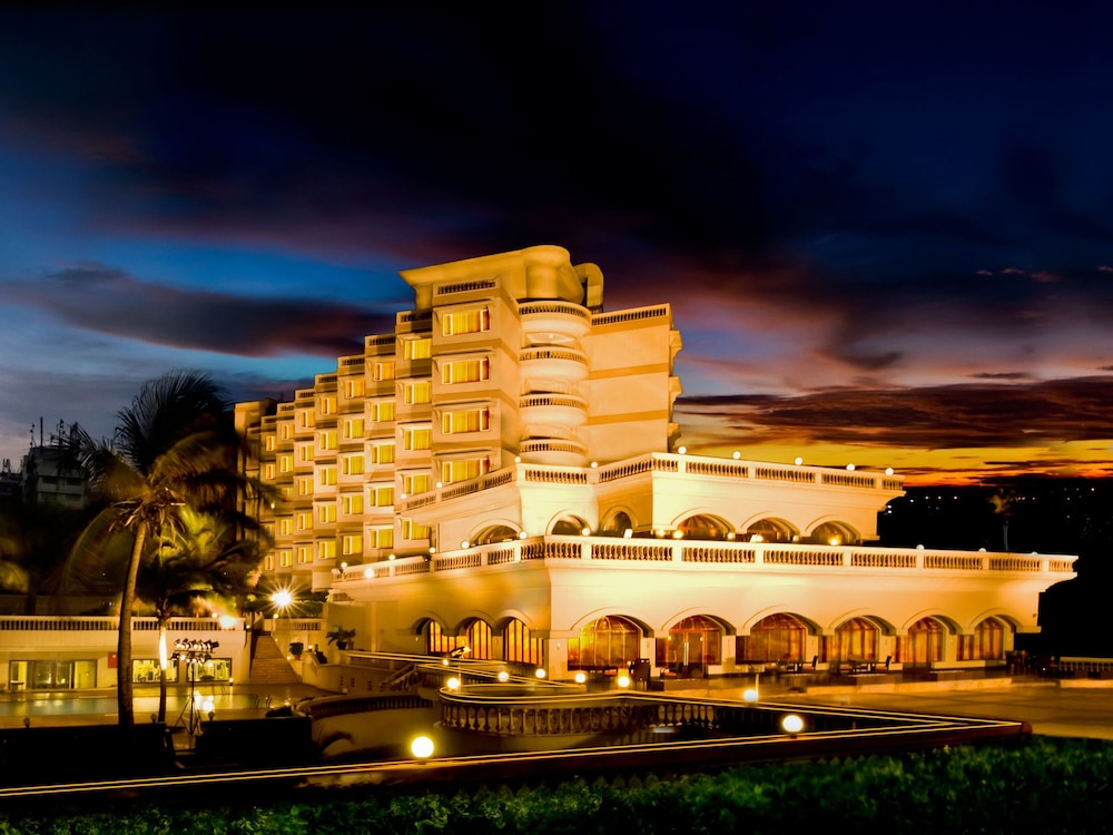The Gateway Hotel Beach Road Viskhapatnam 1/32