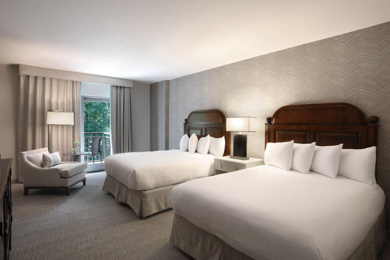 Spa, Lodge, 2 Queen Beds, Woods View