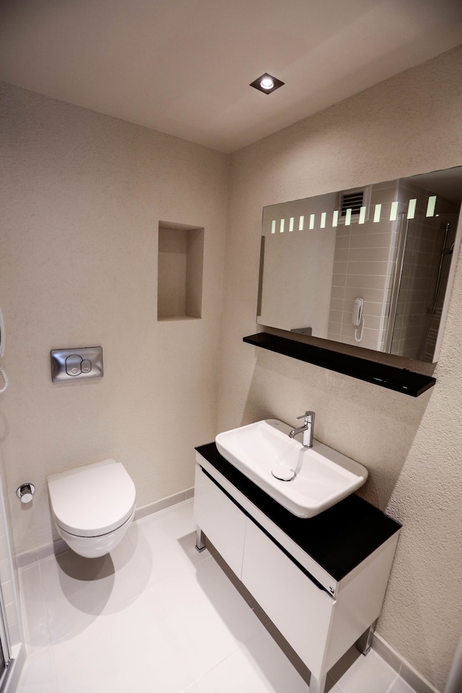 Melek Hotels Moda 60/62