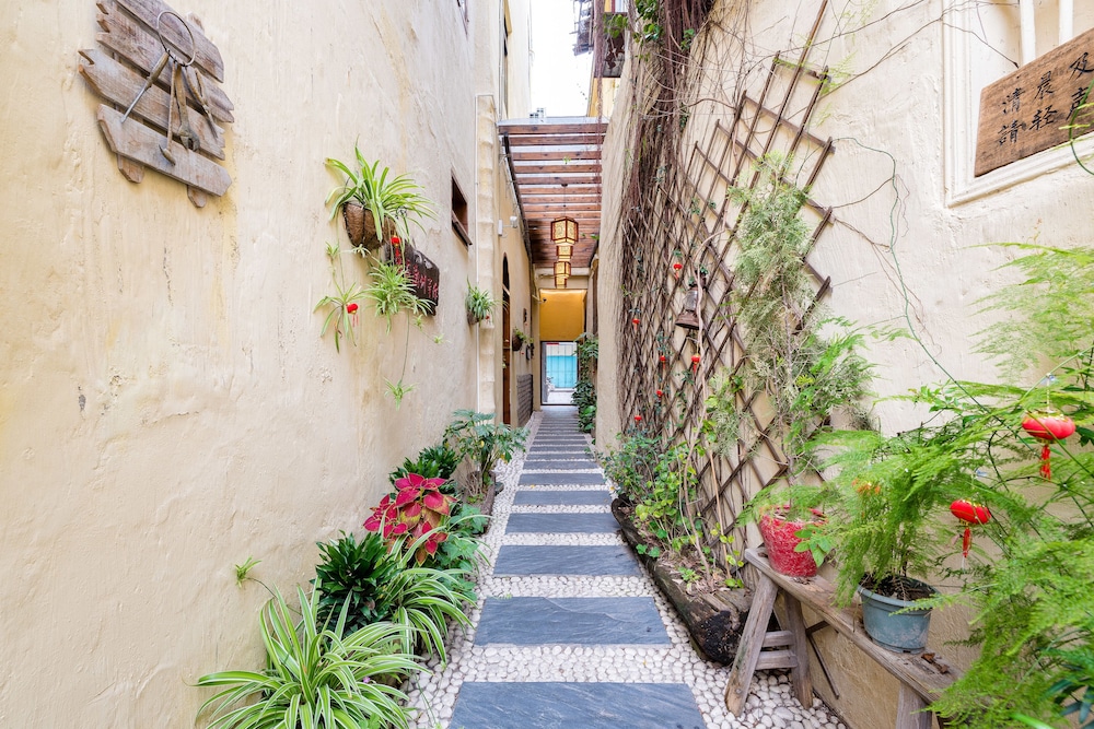 Chaozhou Hello Inn 45/50