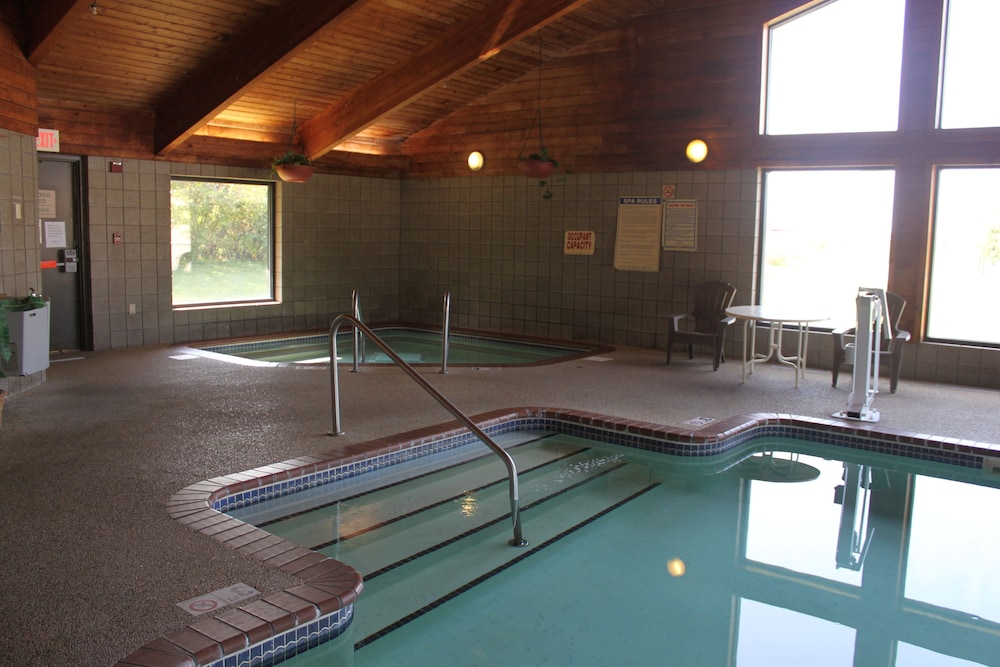 AmericInn By Wyndham West Burlington 19/45