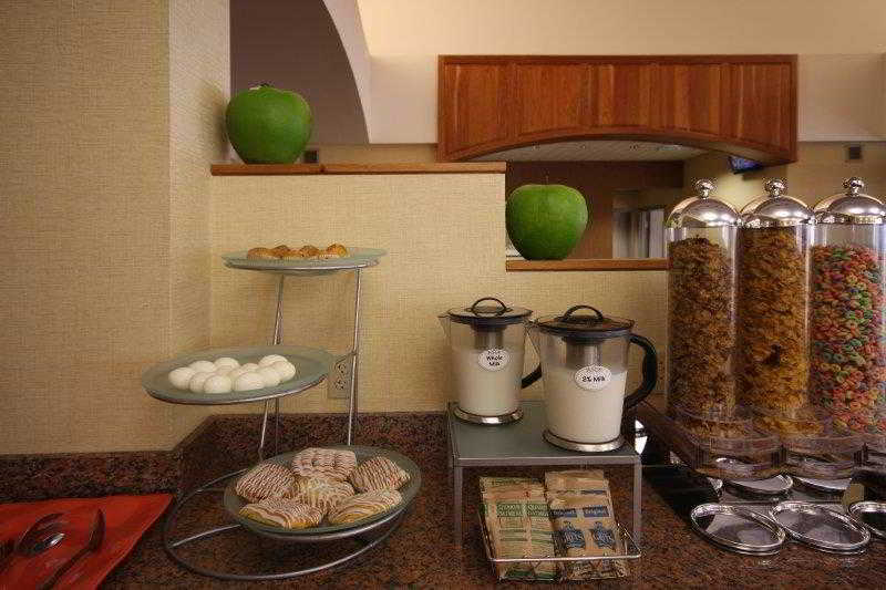 Super 8 by Wyndham Natchez 9/28