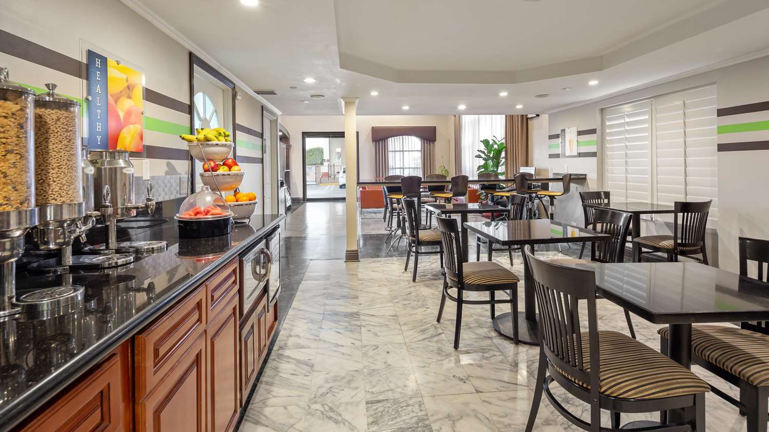 Best Western Pasadena Royale Inn & Suites 34/39