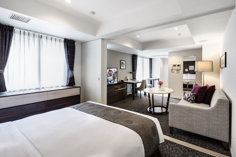 DELUXE, DOUBLE BED