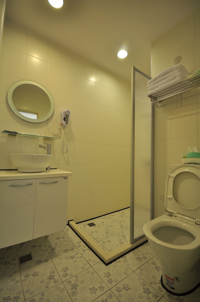 Yurong B&B 49/50