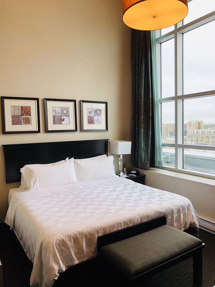 Holiday Inn Saskatoon Downtown 17/75