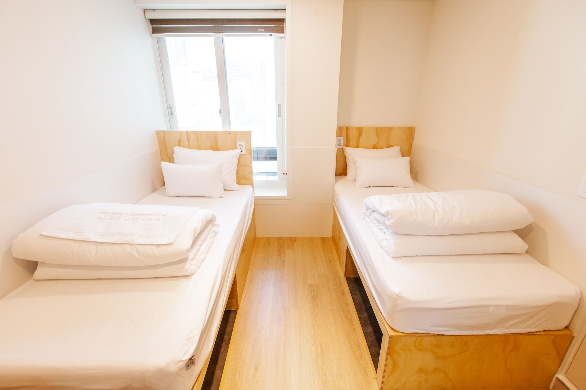 Room, Twin Beds, City View