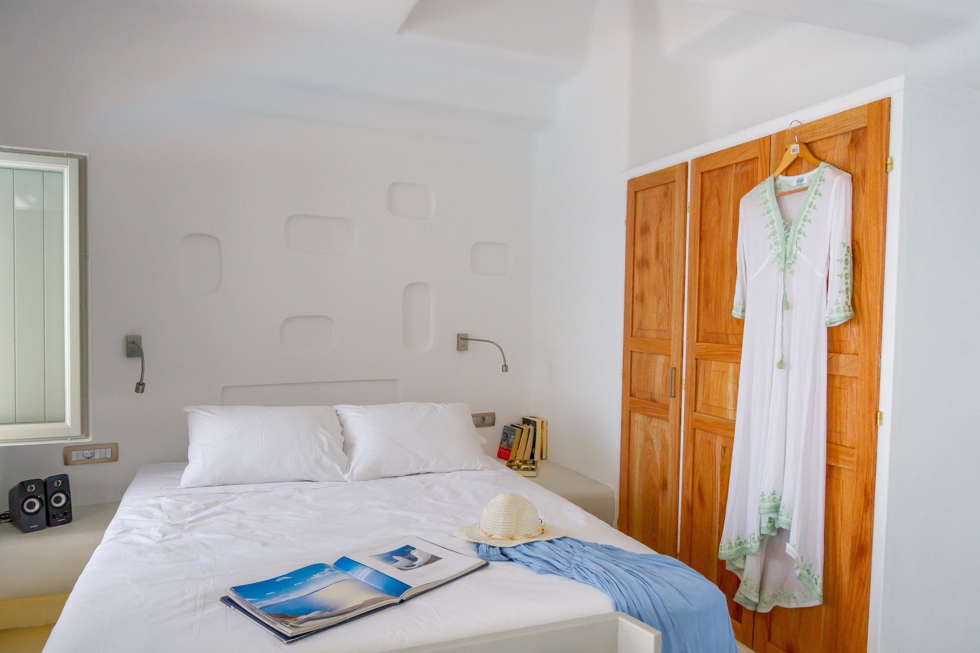 HONEYMOON, SUITE, CALDERA VIEW, OUTDOOR JETTED TUB