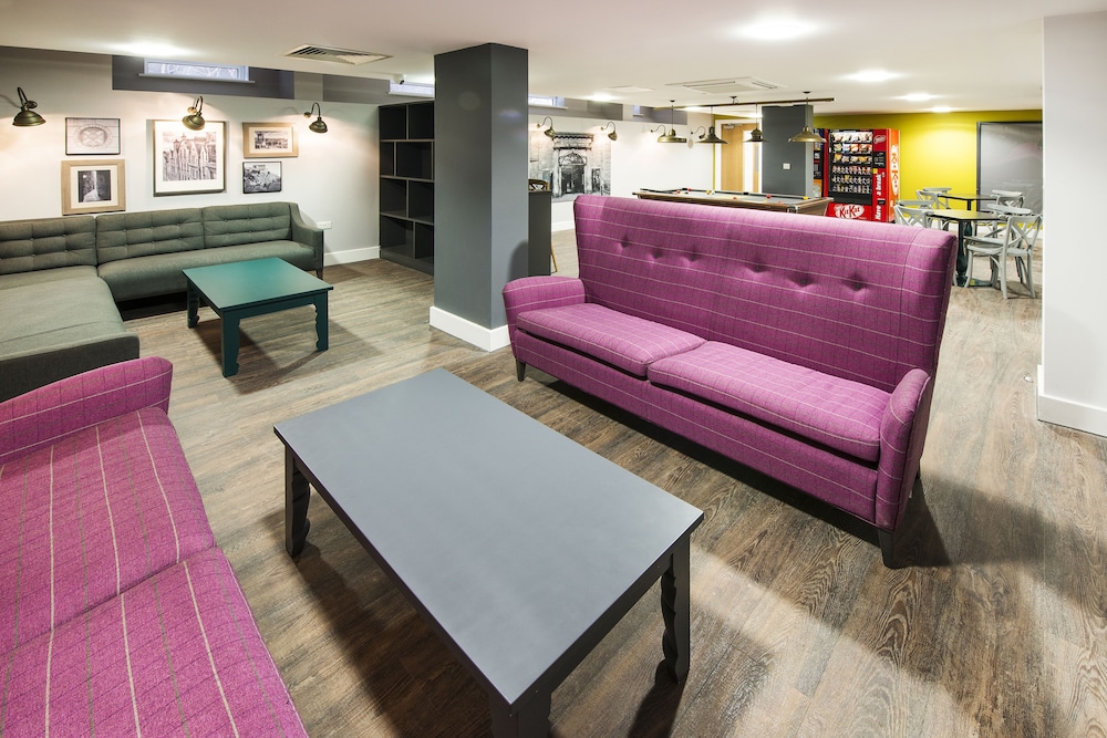 Destiny Student Brae House 44/63
