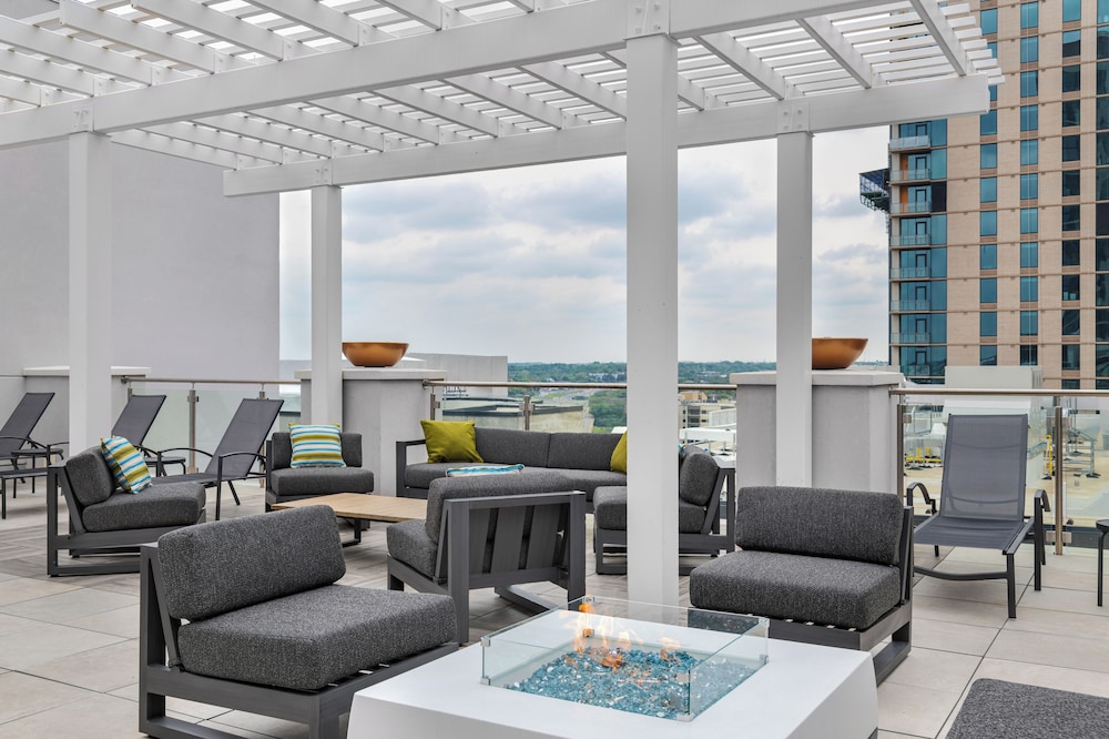 Fairfield by Marriott Inn & Suites Austin Downtown 24/50