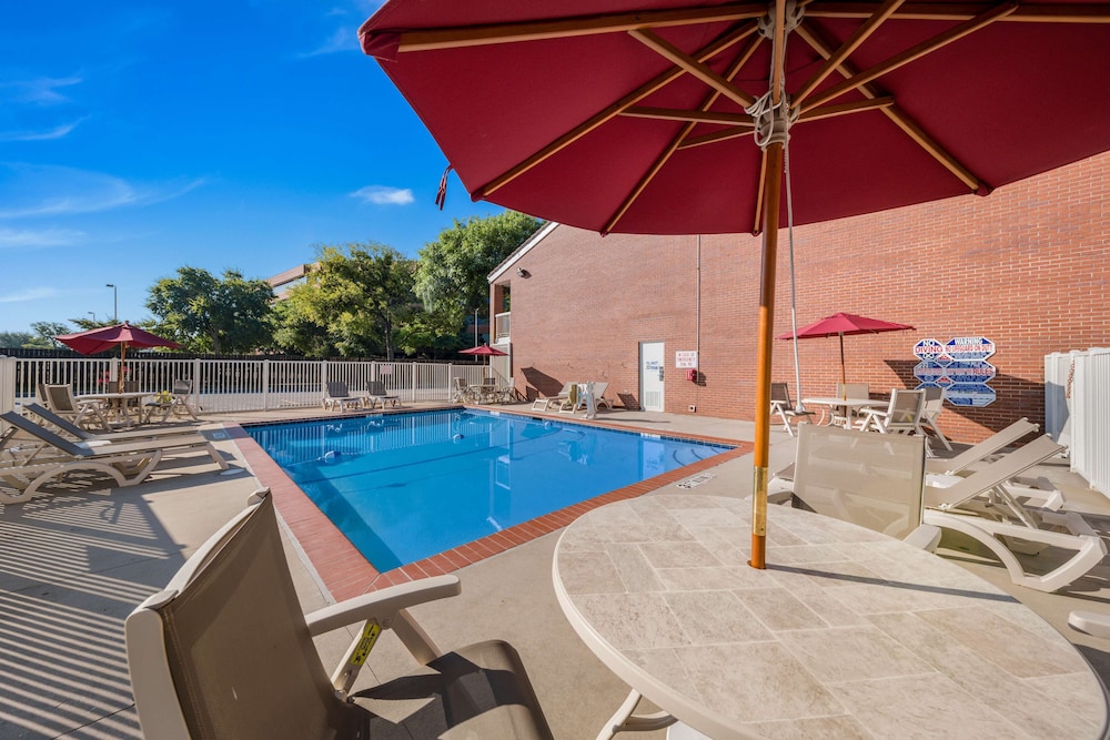 Motel6 Plano, TX - Plano Northeast 37/42