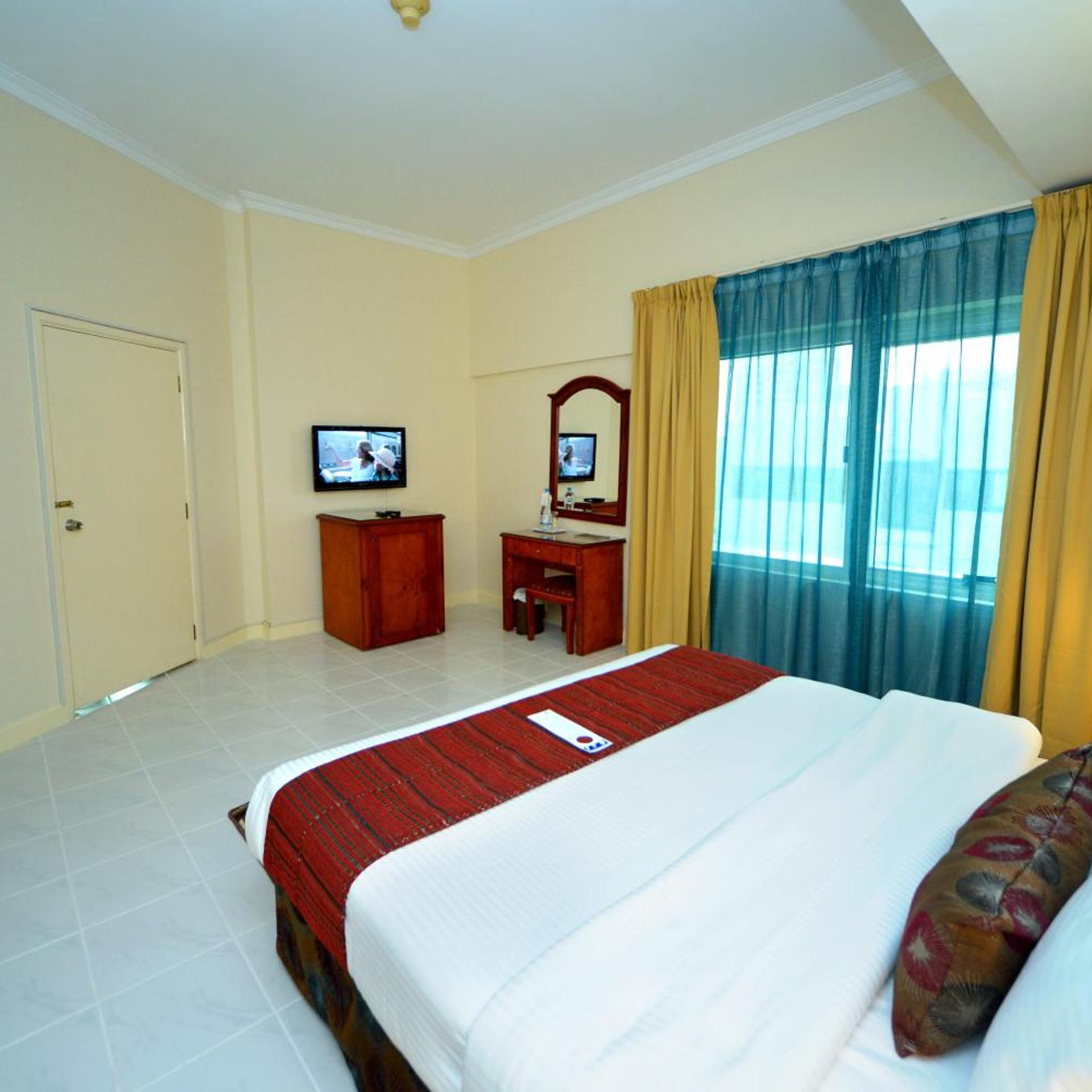 EXECUTIVE SUITE.