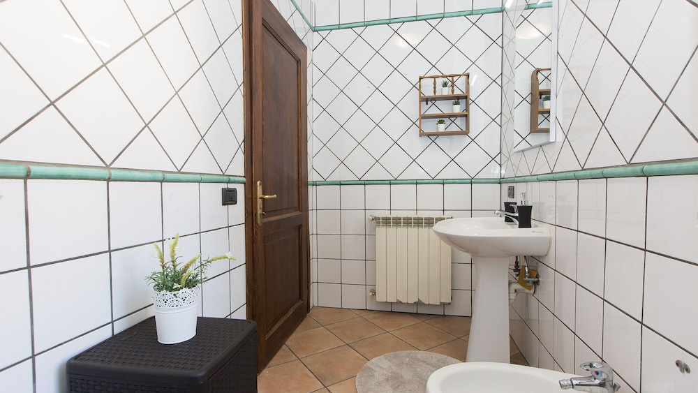 Rental In Rome Rosselli Palace Deluxe 4 Apartment 48/49