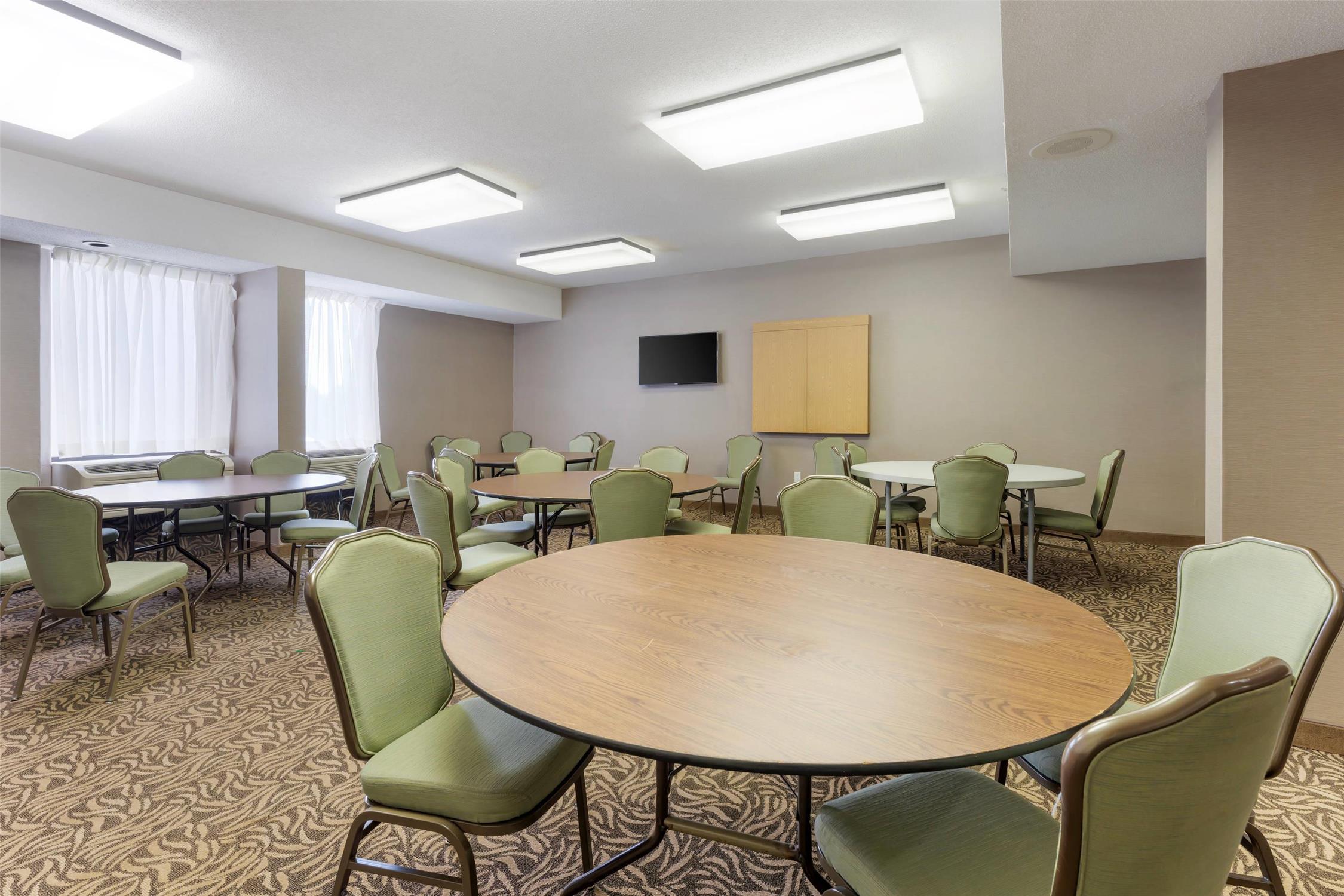 Comfort Inn Ebensburg, PA 47/49