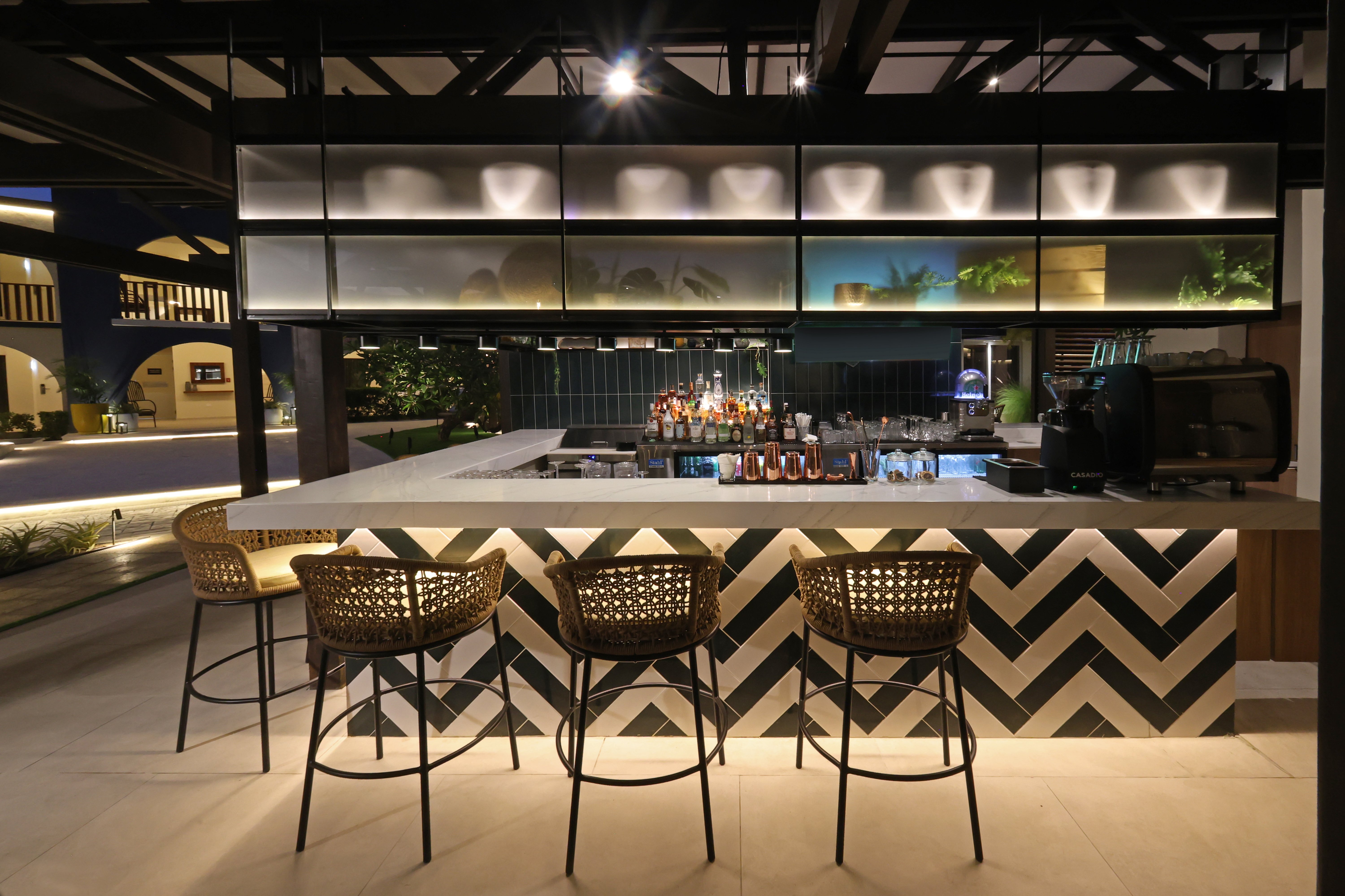 Voco Surfside Aruba by IHG 59/90