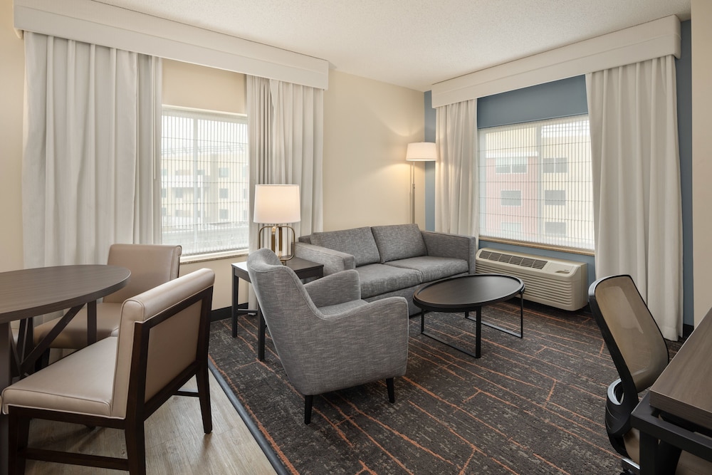 Holiday Inn Hotel Suites Maple Grove Nw Mpls Arbor Lks 51/76