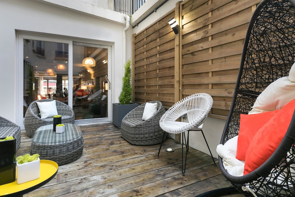 Hotel Magenta 38 by Happyculture 58/71