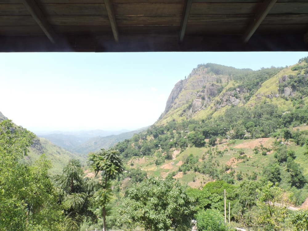 Misty Hills Ella Resort 25/43
