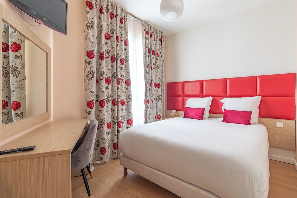 Hotel Riviera 10/50