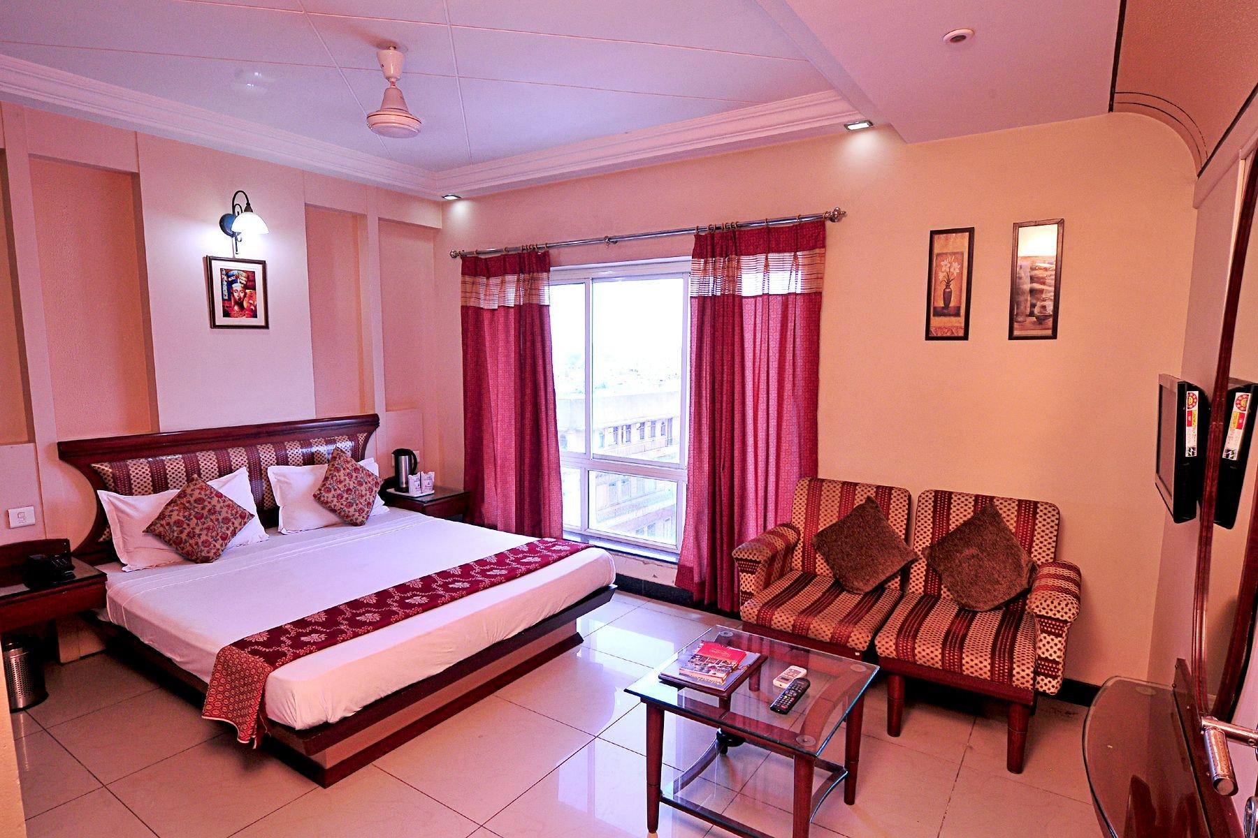 HOTEL RATNAWALI 8/25