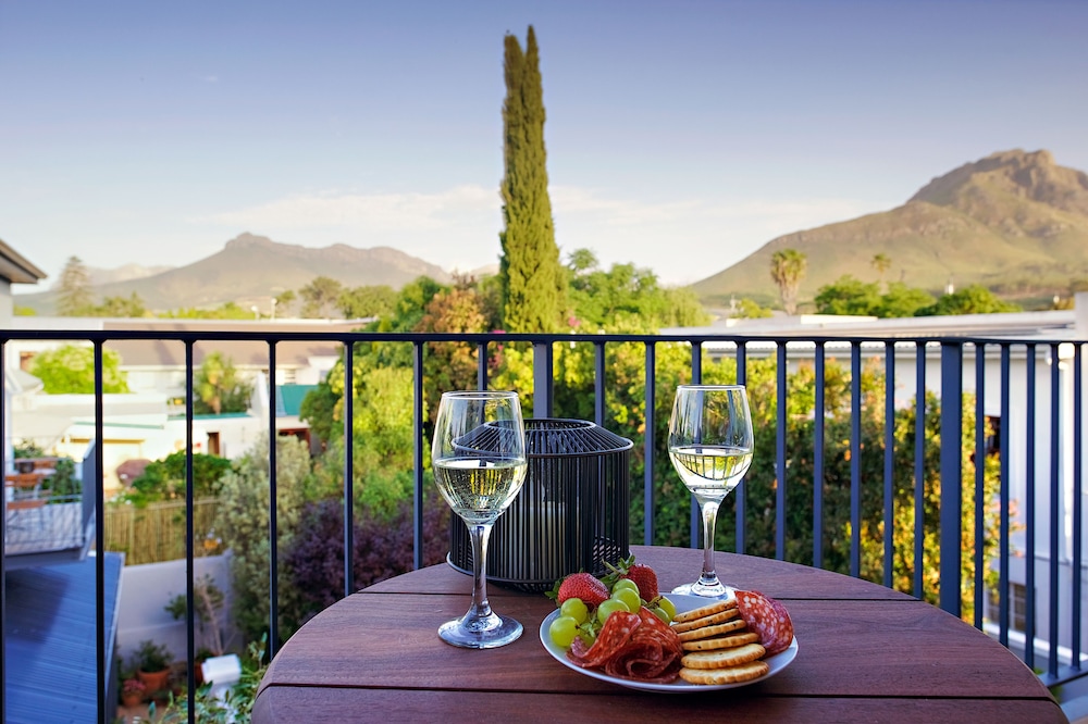 Bonne Esperance Boutique Guest House 35/50