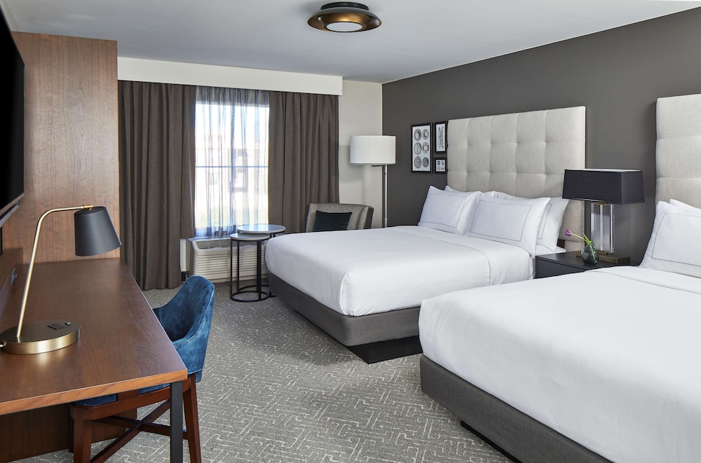 Cumberland House Knoxville, Tapestry Collection by Hilton 14/79