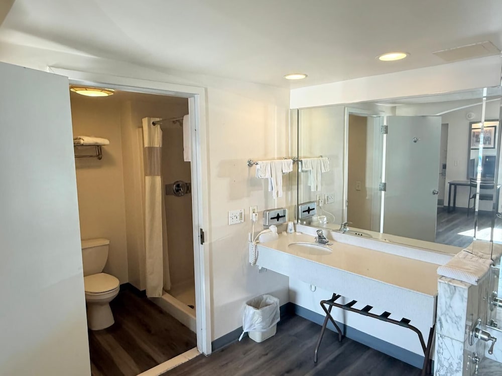 Express Inn -Rahway 38/46